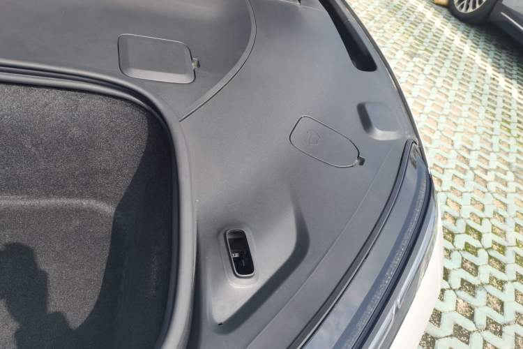 Used Nio ET9 2025 100kWh Signature Edition Engine Bay Left