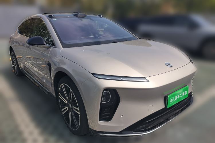 Used Nio ET9 2025 100kWh Signature Edition Front Right 45 Deg