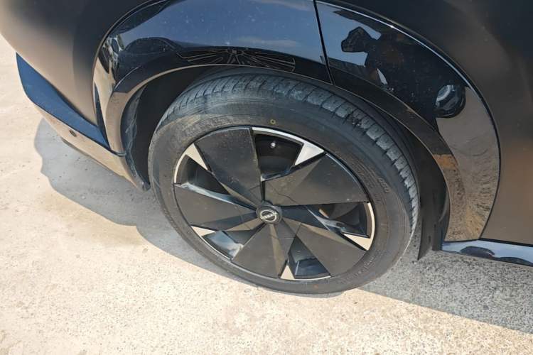 Used Nissan ARIYA 2022 Four-Wheel-Drive High-Performance Top-Tier Model Exterior 3