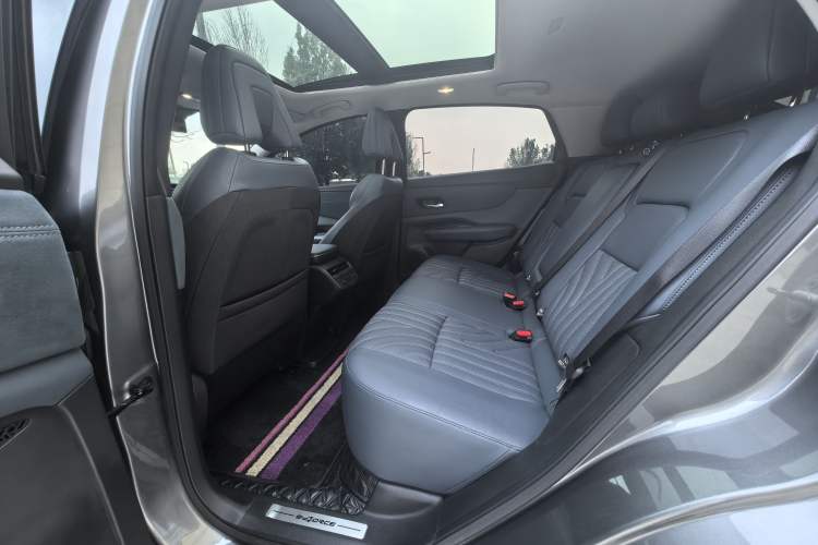Used Nissan ARIYA 2022 Four-Wheel-Drive High-Performance Top-Tier Model Interior 4