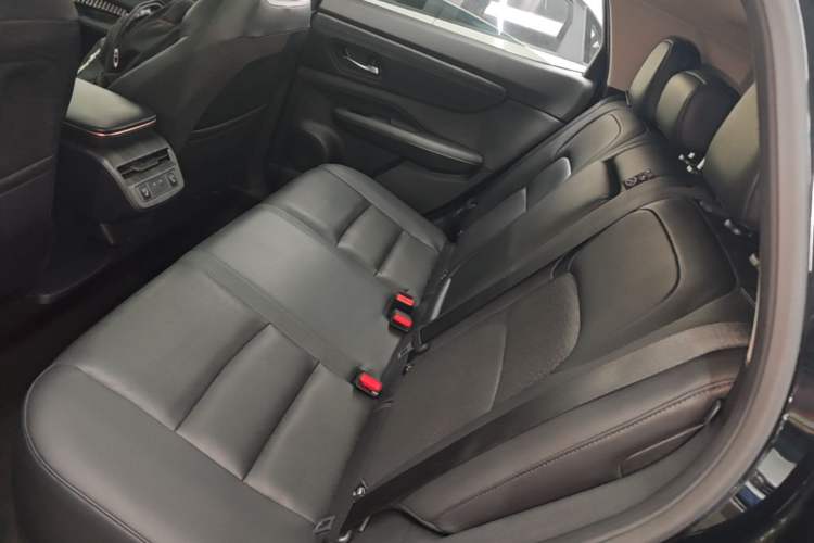 Used Nissan ARIYA 2022 Two-Wheel Drive Long-Range Version Left Rear Seat