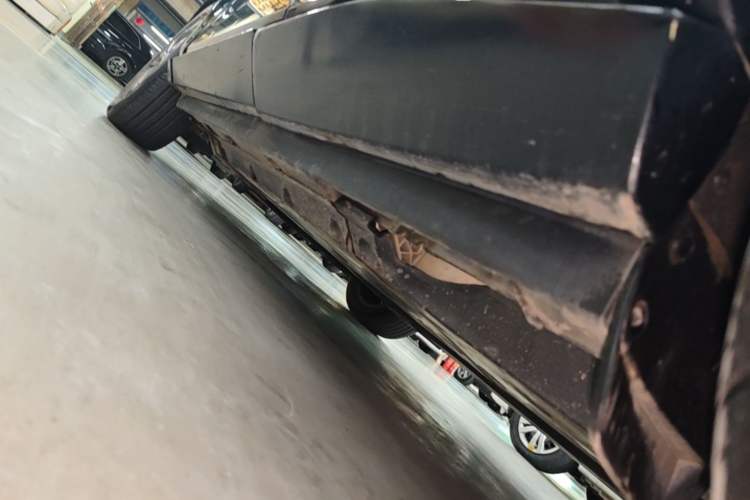 Used Nissan ARIYA 2022 Two-Wheel Drive Long-Range Version Left Side Sill