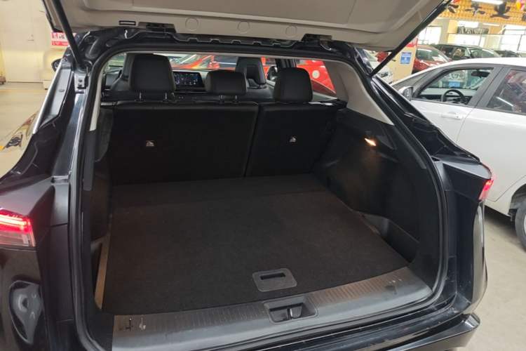 Used Nissan ARIYA 2022 Two-Wheel Drive Long-Range Version Trunk