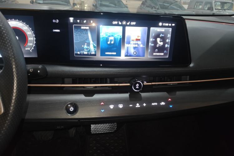 Used Nissan ARIYA 2022 Two-Wheel Drive Long Range Top-Tier Version Audio And AC Panel