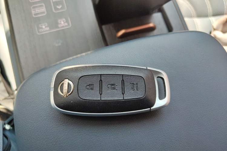 Used Nissan ARIYA 2022 Four-Wheel-Drive High-Performance Top-Tier Model Interior 1