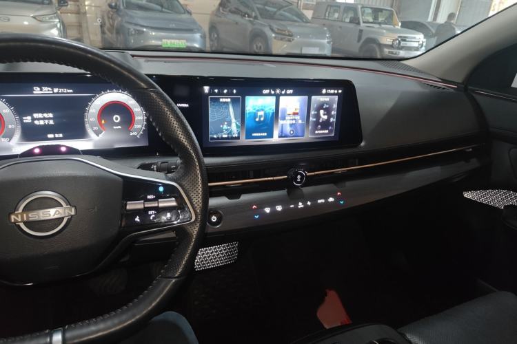 Used Nissan ARIYA 2022 Two-Wheel Drive Long Range Top-Tier Version Interior 2