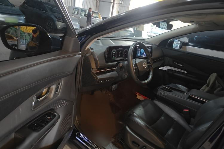 Used Nissan ARIYA 2022 Two-Wheel Drive Long Range Top-Tier Version Interior 3