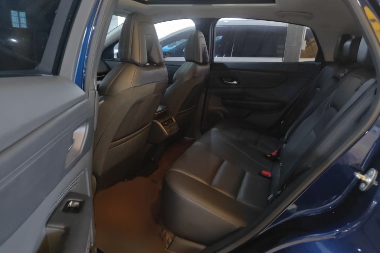 Used Nissan ARIYA 2022 Two-Wheel Drive Long Range Top-Tier Version Interior 4