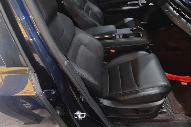 Used Nissan ARIYA 2022 Two-Wheel Drive Long Range Top-Tier Version Right Front Seat