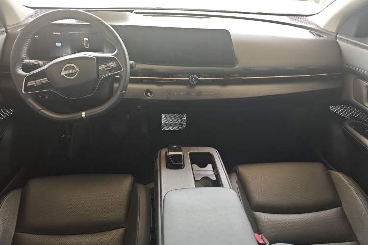 Used Nissan ARIYA 2022 Two-Wheel Drive Long Range Top-Tier Version Interior 2