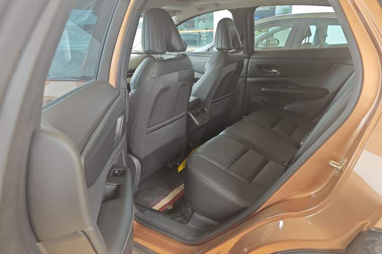 Used Nissan ARIYA 2022 Two-Wheel Drive Long Range Top-Tier Version Interior 4