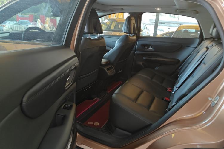 Used Nissan ARIYA 2022 Two-Wheel Drive Long-Range Version Interior 4