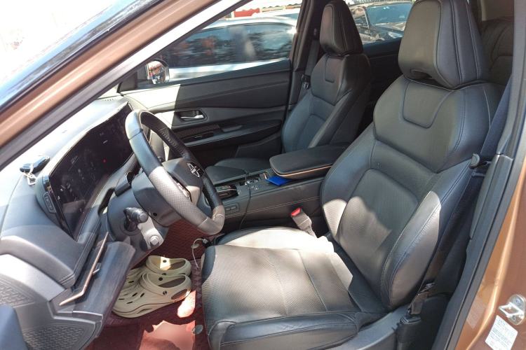 Used Nissan ARIYA 2022 Two-Wheel Drive Long-Range Version Left Front Seat