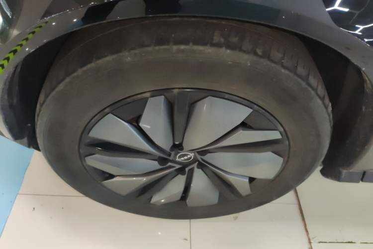Used Nissan ARIYA 2022 Two-Wheel Drive Long Range Top-Tier Version Left Front Wheel Hub