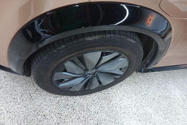 Used Nissan ARIYA 2022 Two-Wheel Drive Long Range Top-Tier Version Left Front Wheel Hub