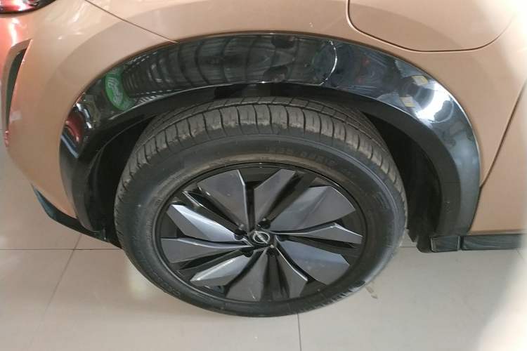 Used Nissan ARIYA 2022 Two-Wheel Drive Long Range Top-Tier Version Left Front Wheel Hub