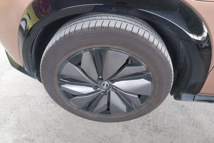 Used Nissan ARIYA 2022 Two-Wheel Drive Long Range Top-Tier Version Left Front Wheel Hub
