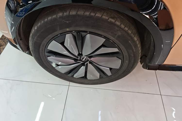 Used Nissan ARIYA 2022 Two-Wheel Drive Long Range Top-Tier Version Left Front Wheel Hub