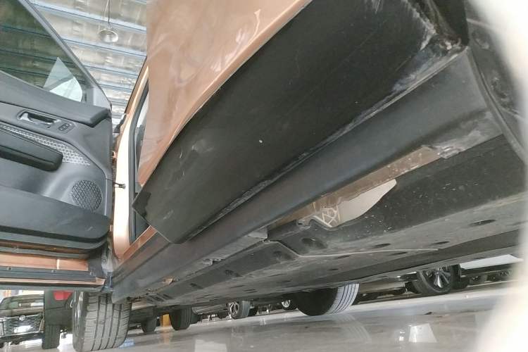 Used Nissan ARIYA 2022 Two-Wheel Drive Long Range Top-Tier Version Left Side Sill