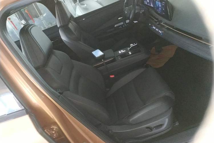 Used Nissan ARIYA 2022 Two-Wheel Drive Long Range Top-Tier Version Right Front Seat