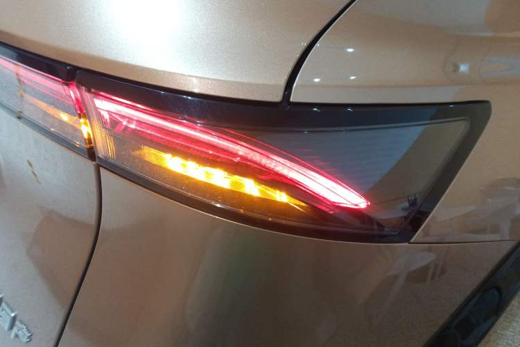 Used Nissan ARIYA 2022 Two-Wheel Drive Long Range Top-Tier Version Right Rear Taillight
