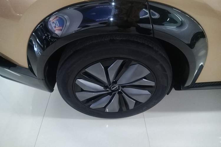 Used Nissan ARIYA 2022 Two-Wheel Drive Long Range Top-Tier Version Right Rear Wheel Hub