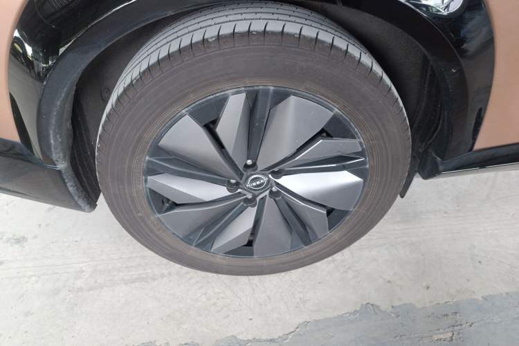 Used Nissan ARIYA 2022 Two-Wheel Drive Long Range Top-Tier Version Right Rear Wheel Hub