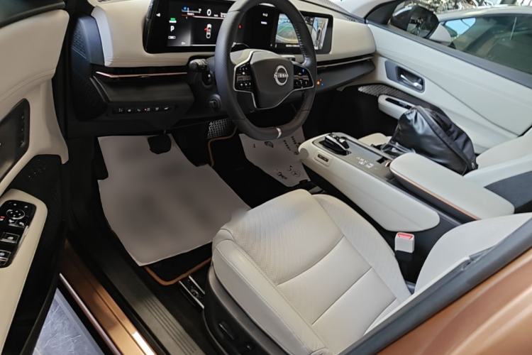 Used Nissan ARIYA 2022 Two-Wheel Drive Long-Range Version Left Front Seat