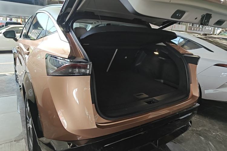 Used Nissan ARIYA 2022 Two-Wheel Drive Long-Range Version Trunk