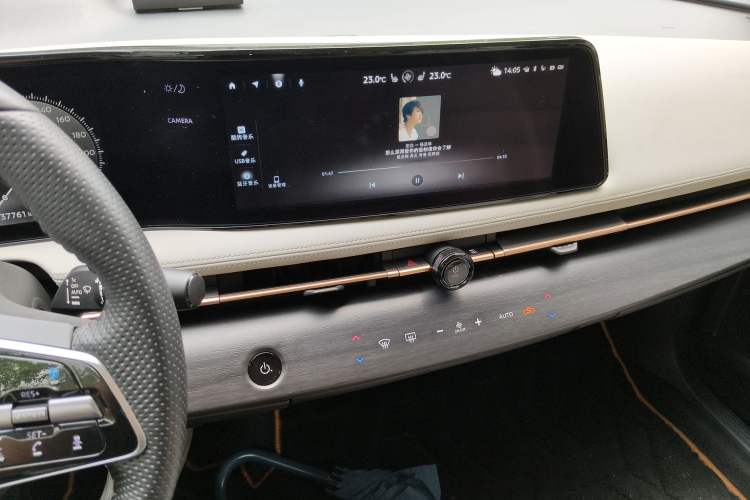 Used Nissan ARIYA 2022 Two-Wheel Drive Long Range Top-Tier Version Audio And AC Panel
