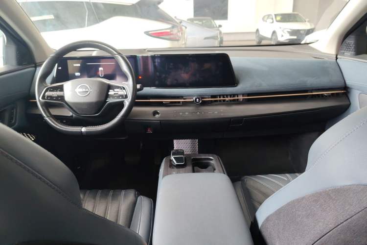 Used Nissan ARIYA 2022 Four-Wheel-Drive High-Performance Top-Tier Model Center Console
