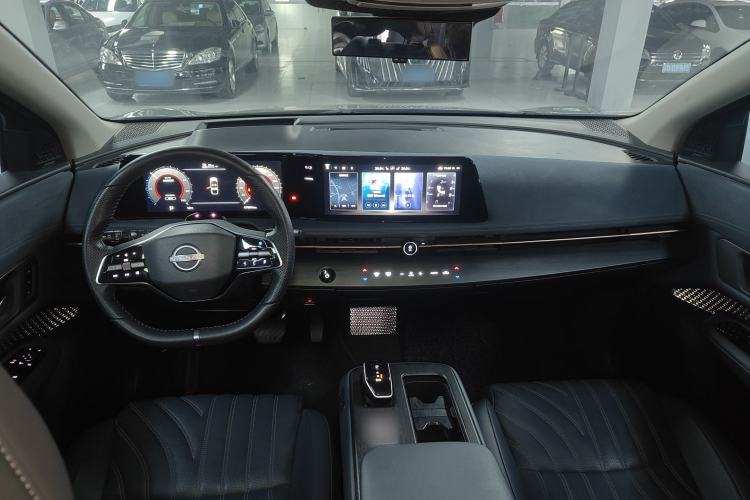 Used Nissan ARIYA 2022 Four-Wheel-Drive High-Performance Top-Tier Model Center Console