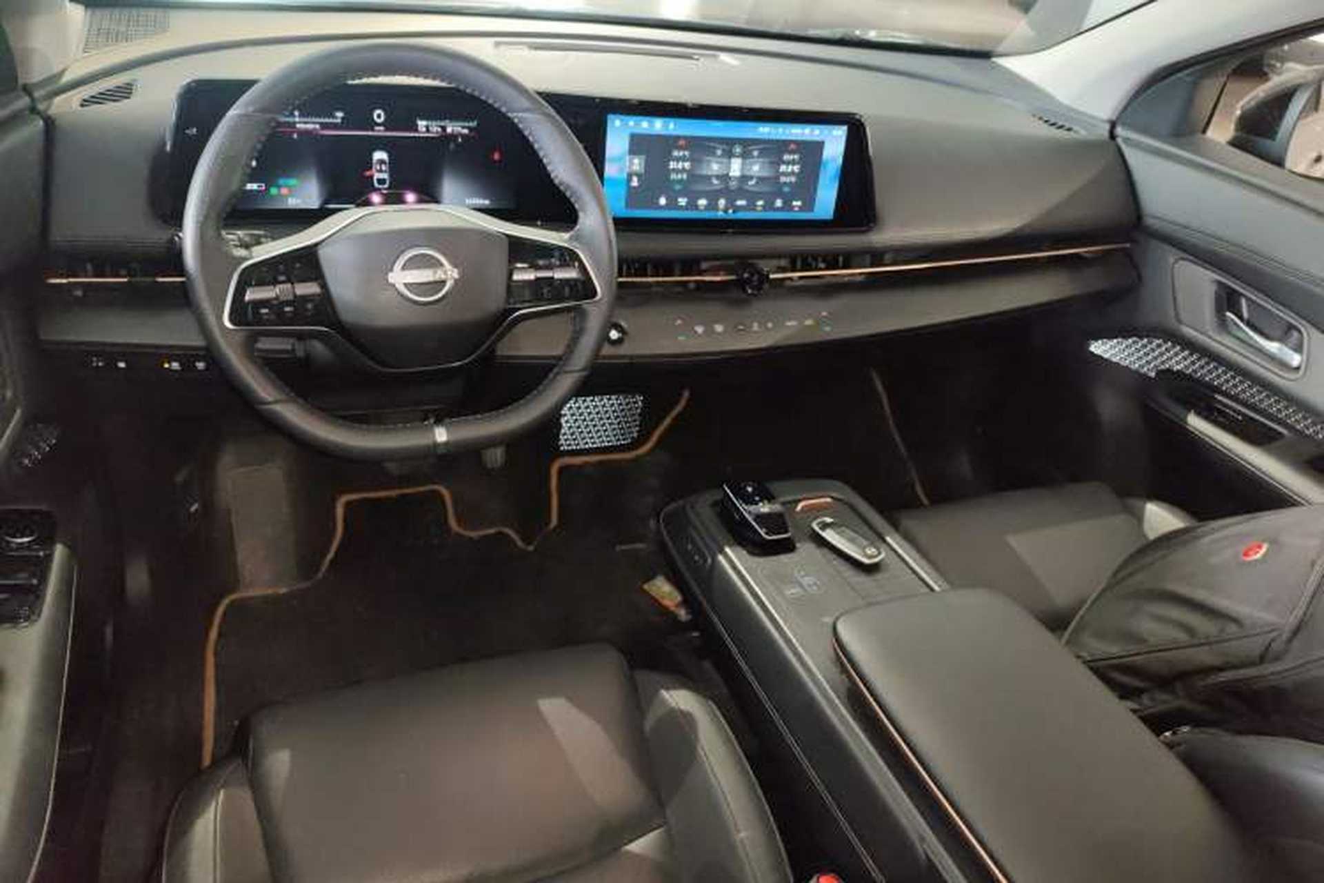 Used Nissan ARIYA 2022 Two-Wheel Drive Long-Range Version Center Console