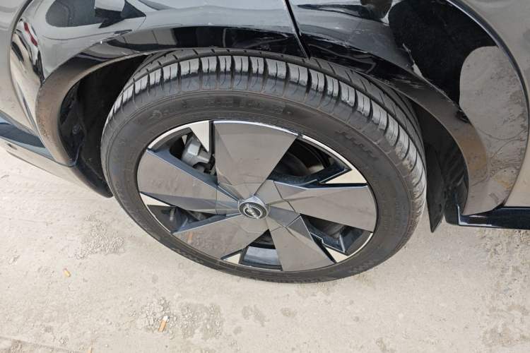 Used Nissan ARIYA 2022 Four-Wheel-Drive High-Performance Top-Tier Model Exterior 3