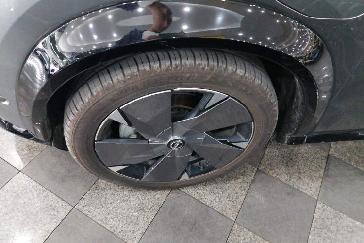 Used Nissan ARIYA 2022 Four-Wheel-Drive High-Performance Top-Tier Model Exterior 4