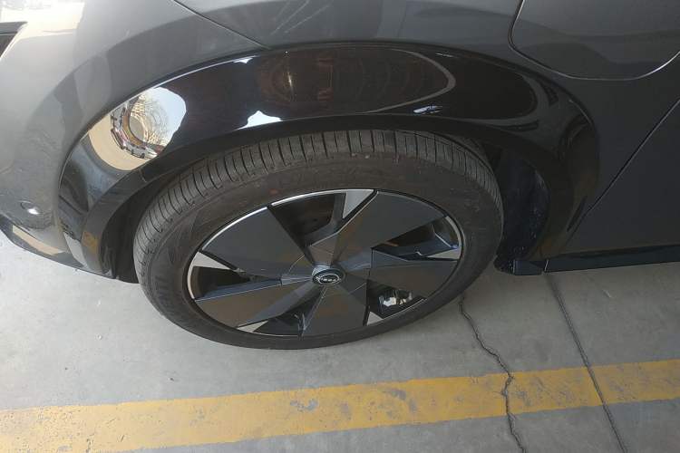 Used Nissan ARIYA 2022 Four-Wheel-Drive High-Performance Top-Tier Model Exterior 4