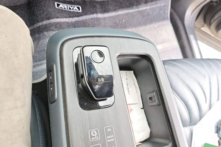 Used Nissan ARIYA 2022 Four-Wheel-Drive High-Performance Top-Tier Model Gear Lever