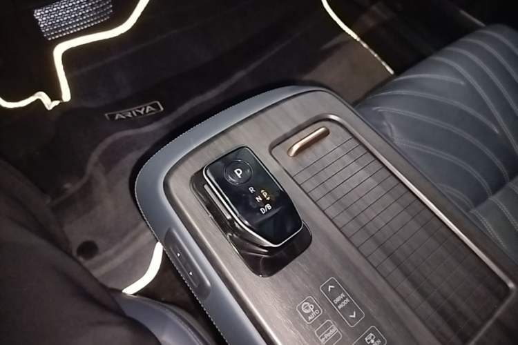 Used Nissan ARIYA 2022 Four-Wheel-Drive High-Performance Top-Tier Model Gear Lever