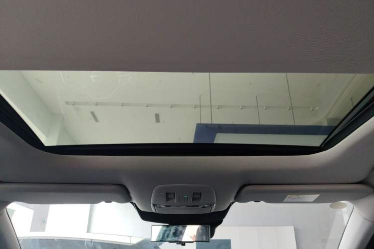 Used Nissan ARIYA 2022 Four-Wheel-Drive High-Performance Top-Tier Model Headliner