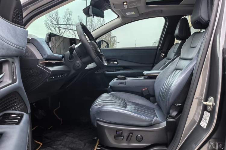 Used Nissan ARIYA 2022 Four-Wheel-Drive High-Performance Top-Tier Model Interior 4