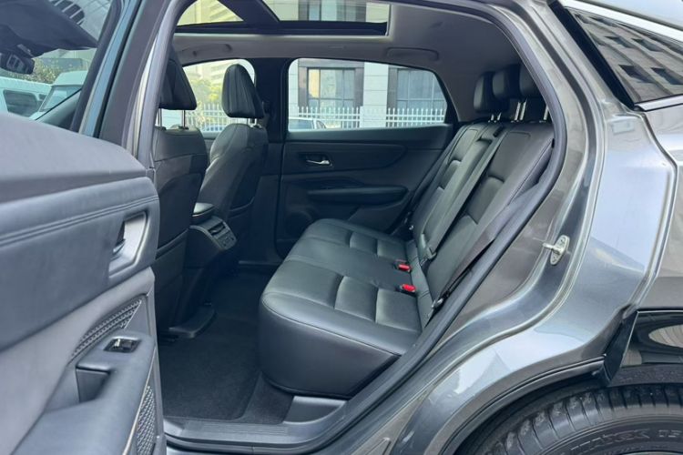 Used Nissan ARIYA 2022 Two-Wheel Drive Long Range Top-Tier Version Interior 5