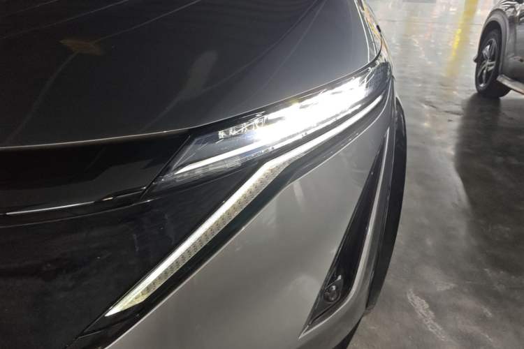 Used Nissan ARIYA 2022 Four-Wheel-Drive High-Performance Top-Tier Model Left Front Headlight