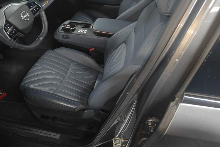 Used Nissan ARIYA 2022 Four-Wheel-Drive High-Performance Top-Tier Model Left Front Seat