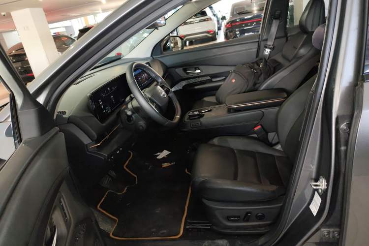 Used Nissan ARIYA 2022 Two-Wheel Drive Long-Range Version Left Front Seat