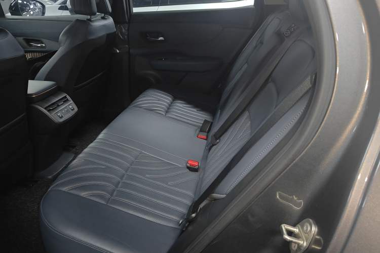 Used Nissan ARIYA 2022 Four-Wheel-Drive High-Performance Top-Tier Model Left Rear Seat