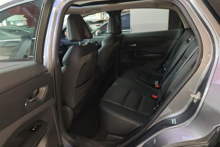 Used Nissan ARIYA 2022 Two-Wheel Drive Long-Range Version Left Rear Seat