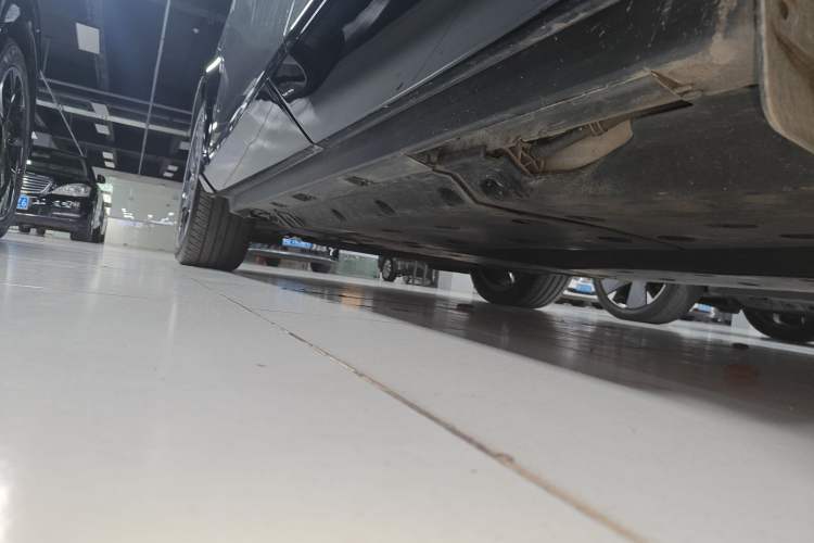 Used Nissan ARIYA 2022 Four-Wheel-Drive High-Performance Top-Tier Model Left Side Sill
