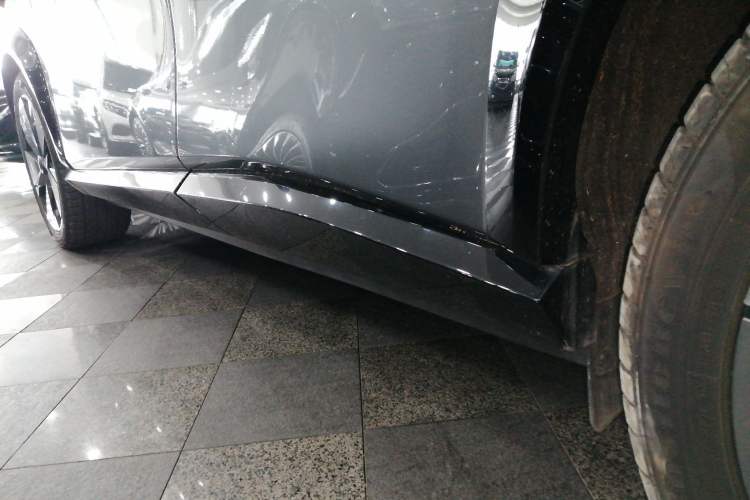 Used Nissan ARIYA 2022 Four-Wheel-Drive High-Performance Top-Tier Model Left Side Sill