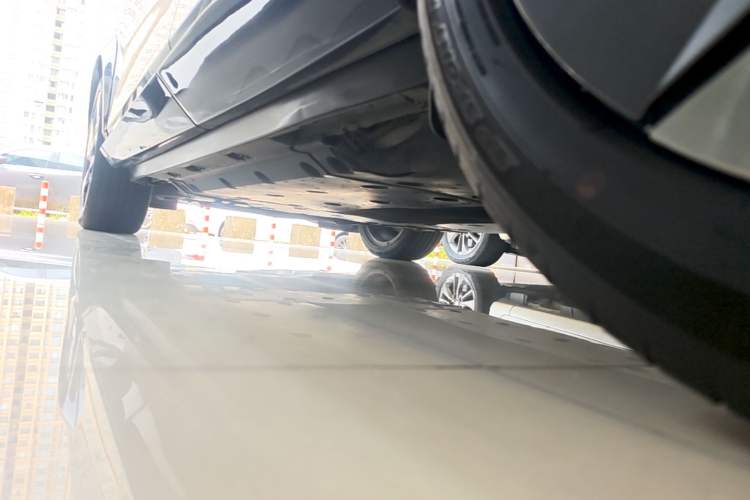 Used Nissan ARIYA 2022 Four-Wheel-Drive High-Performance Top-Tier Model Left Side Sill