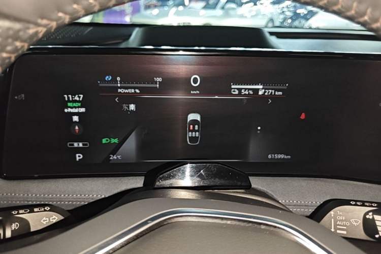 Used Nissan ARIYA 2022 Four-Wheel-Drive High-Performance Top-Tier Model Odometer Close Up